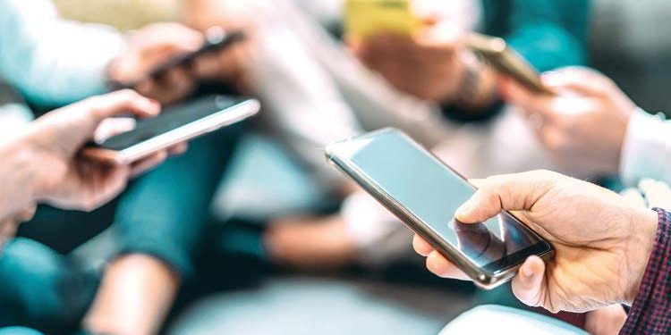 En çok cep telefonu fiyatı kıyaslandı