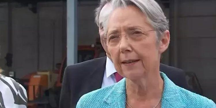 Fransa Başbakanı Elisabeth Borne istifa etti