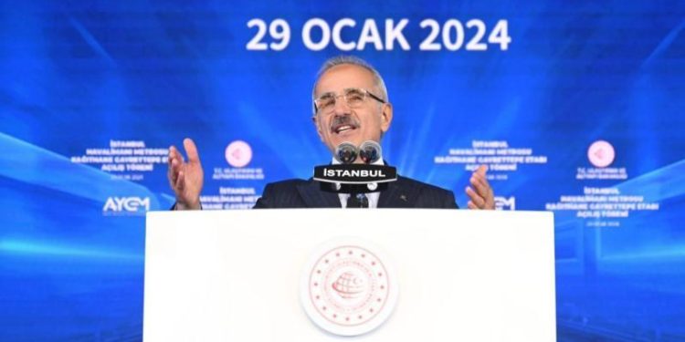 Gayrettepe – Kâğıthane Metro Çizgisi hizmete açıldı… Bakan Uraloğlu: Türkiye’nin en derin metro istasyonu