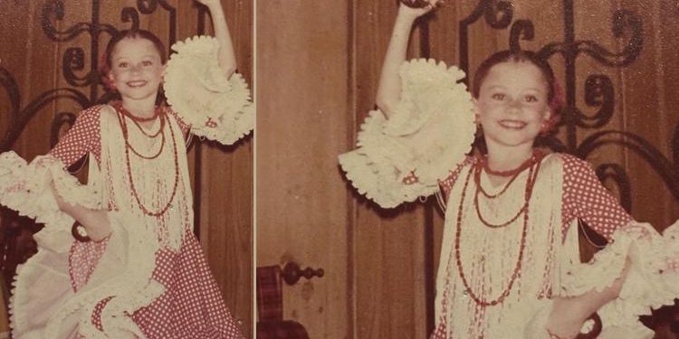 ‘Gençken kıvrımlarım olmayacak diye çok korkmuştum’…  O küçük kız büyüdü, gülüşü hiç değişmedi….  Görkemli hayatı herkesin lisanında