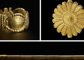 İngiltere 150 yıl evvel yağmaladığı yapıtları iade ediliyor