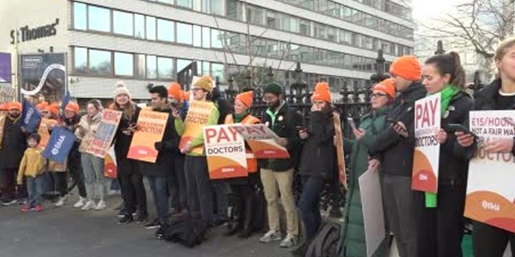 İngiltere’de NHS tarihinin en uzun grevi