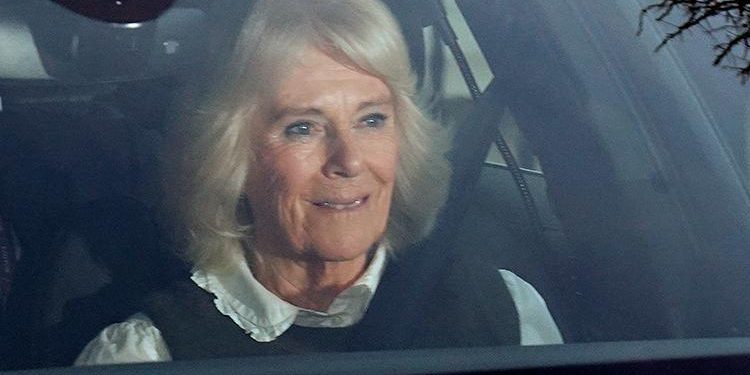 Kral Charles ameliyat oldu… Camilla onsuz kalamadı… Dayanamayıp 24 saatte 3 kere hastaneye gitti