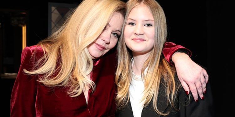 Onu göğsüme yatırdığımda kendi vücudumla barıştım: Ünlü yıldızın hastalığının ilacı biricik kızı