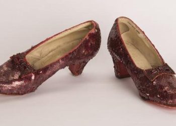 ‘Oz Büyücüsü’ sinemasındaki kırmızı ayakkabıları çalan hırsıza 23 bin 500 dolar para cezası