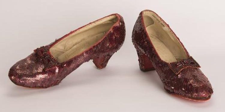 ‘Oz Büyücüsü’ sinemasındaki kırmızı ayakkabıları çalan hırsıza 23 bin 500 dolar para cezası