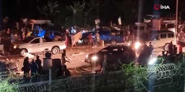 Papua Yeni Gine’de ortalık karıştı