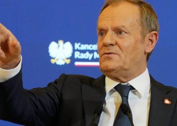 Polonya’yı ayağa kaldıran cisim! Acil toplandılar…