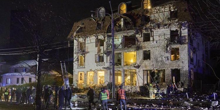 Rusya  S-300 füzeleriyle Ukrayna’daki oteli amaç aldı