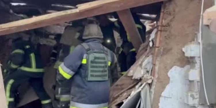 Rusya, Ukrayna’da yerleşim yerlerini vurdu