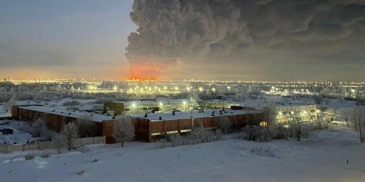 Rusya’da dev yangın: 50 bin metrekarelik alana yayıldı