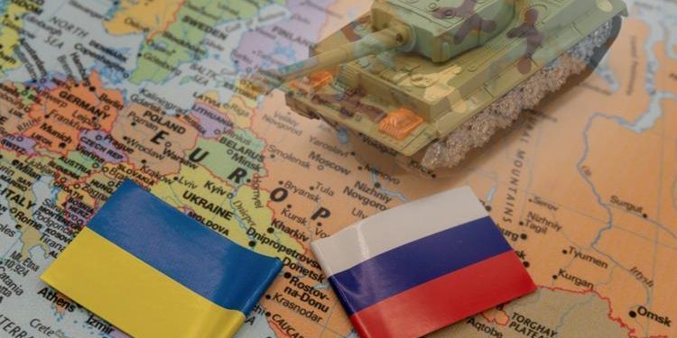 Rusya’da iki şaire 7 ve 5 buçuk yıl mahpus cezası