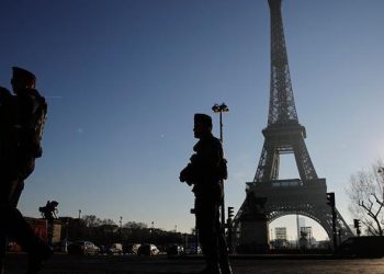 Siyahi gence copla saldıran polisler için karar verildi