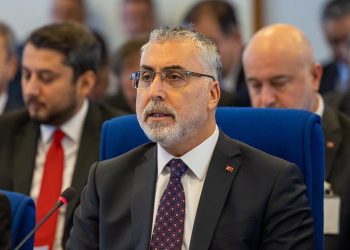 Son dakika haberi… Bakan Işıkhan’dan emeklilere müjde: SSK ve Bağ-Kur emeklilerinin maaş artışını yüzde 49,25’e yükseltiyoruz