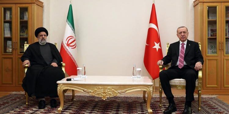 Son dakika! İran Cumhurbaşkanı Reisi’nin Türkiye ziyareti ertelendi