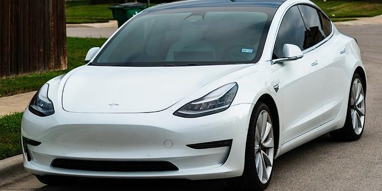 Tesla 1.6 milyon aracını geri çağırdı