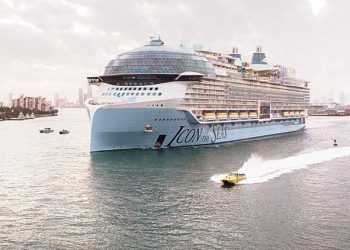 Titanik’ten 5 kat büyük! ‘Denizlerin ikonu’ birinci seferine başladı