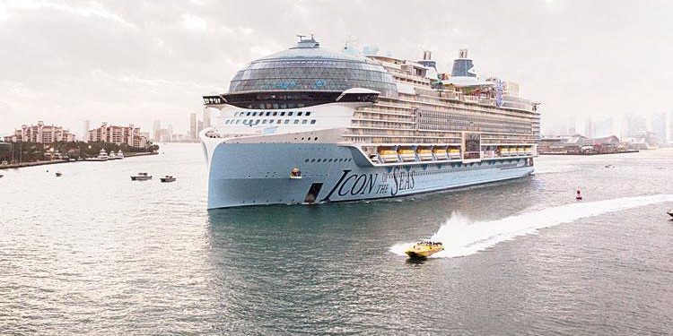 Titanik’ten 5 kat büyük! ‘Denizlerin ikonu’ birinci seferine başladı