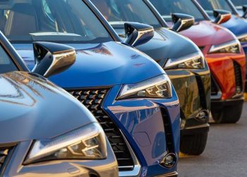 Toyota 10 modelin sevkiyatını durdurdu