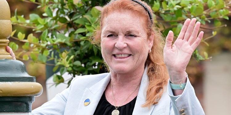 Ünlü ailenin skandal gelinine bir berbat haber daha: Bir kanserden kurtuldu, öbür bir kansere yakalandı