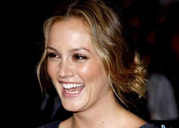 Ünlü oyuncuyu annesi hapisteyken doğurmuştu: O artık çocuklarını malikanede büyütüyor