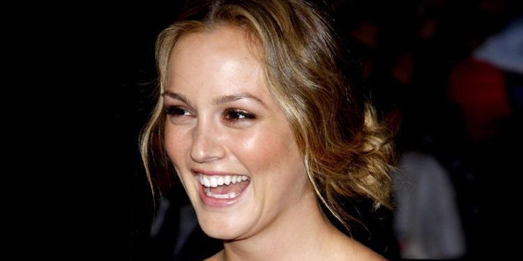 Ünlü oyuncuyu annesi hapisteyken doğurmuştu: O artık çocuklarını malikanede büyütüyor