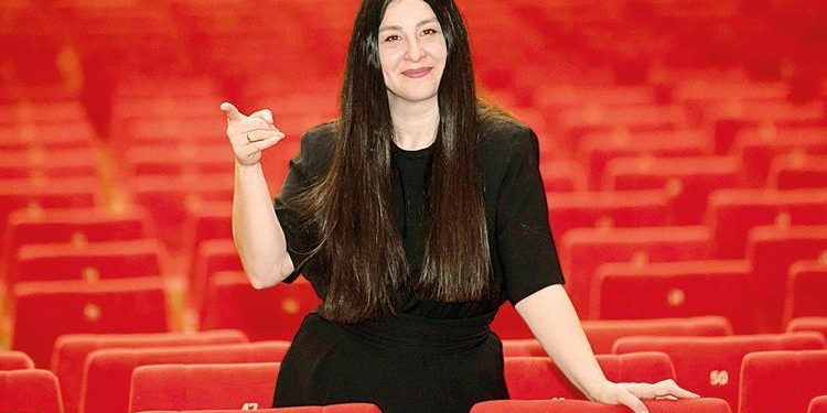 Yasemin Sakallıoğlu’ndan bir birinci