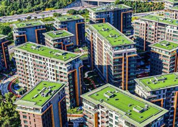 Yeni halka arz oldu, peşin parayla otel aldı