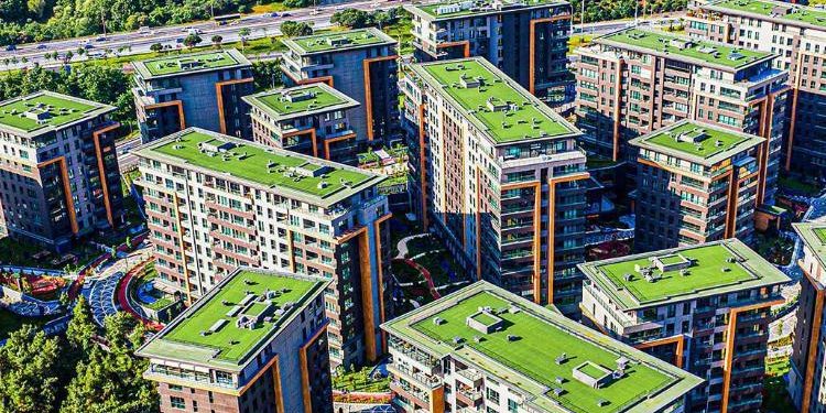 Yeni halka arz oldu, peşin parayla otel aldı