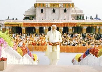 Yıkılan caminin yerine inşa edilmişti: Modi o tapınağı elleriyle açtı