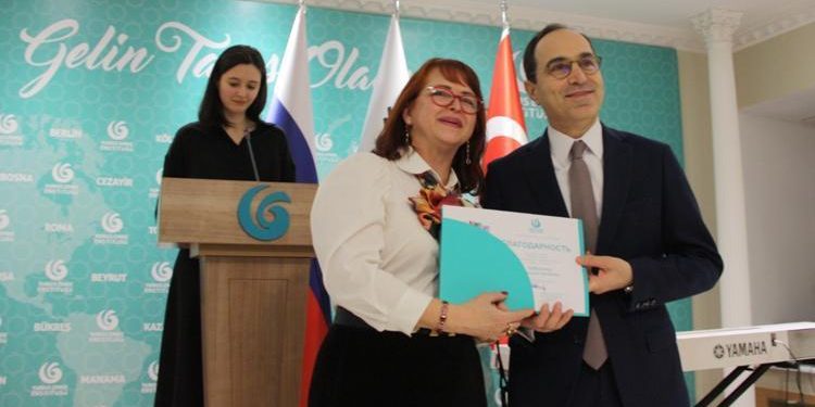 100 Rus ressamdan “Türkiye’den Manzaralar” fotoğraf standı