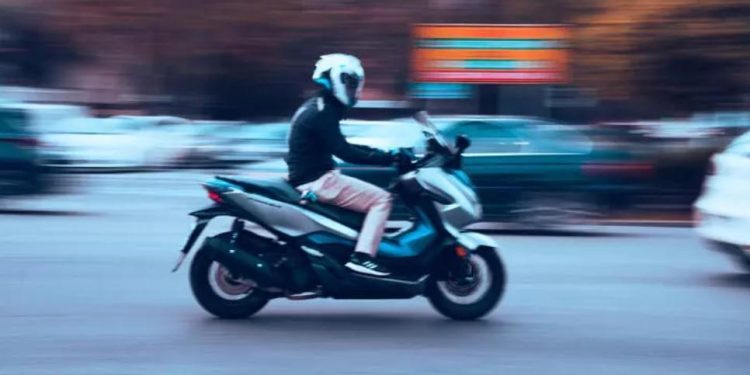 125 CC motosiklet ehliyeti koşulları neler, nasıl alınır, imtihanı ne vakit? 125 CC motosiklet vitesli mi, vitessiz mi olur?