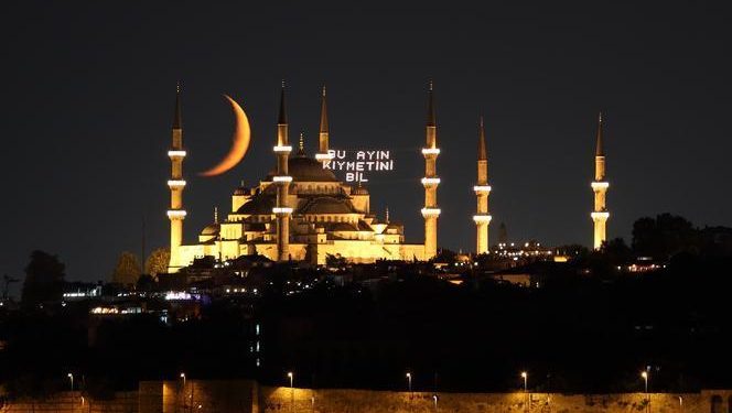 2024 KANDİL GÜNLERİ: Dini günler ne vakit, hangi ay içerisinde? Ramazan, Kurban Bayramı ve kandil günleri takvimi