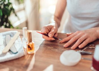 Bakımlı eller için mutlaka bilmeniz gereken 6 tırnak bakım kuralı