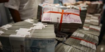 Bütçe yılın ilk ayında 150.7 milyar TL açık verdi