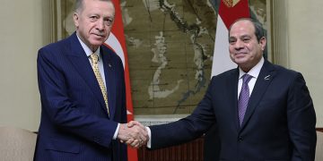 Erdoğan: Mısır ile ilişkileri hak ettiği seviyeye çıkarma gayretindeyiz