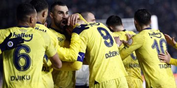 Fenerbahçe, Çaykur Rizespor deplasmanından 3 puanla döndü