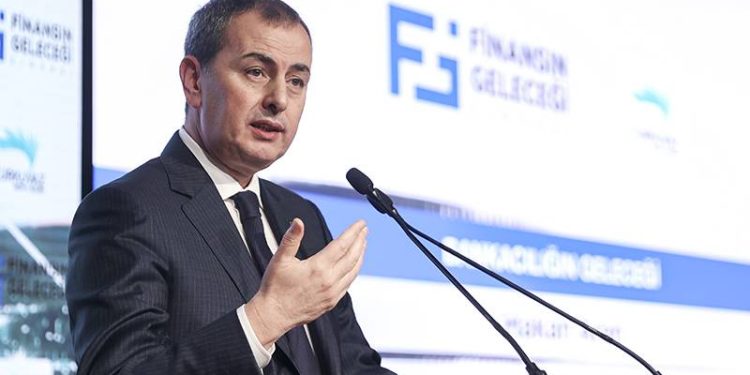 Hakan Aran’dan TCMB’ye kredi kartı uyarısı