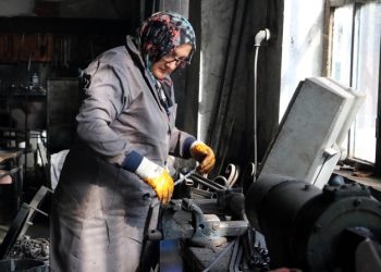 Sanayide çalışan kadın sayısı 8 kat arttı