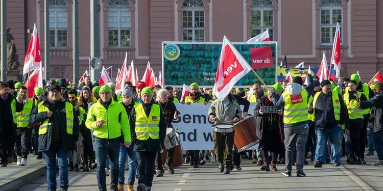 Almanya’da grev dalgası: 90 bin çalışan iş bıraktı