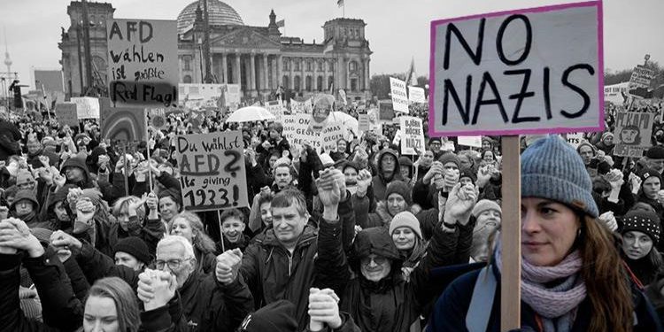 Almanya’da yüz binler sokaklara indi… AfD’den ‘U’ dönüşü