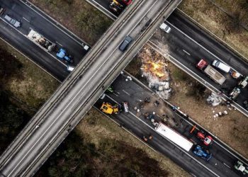 Avrupalı çiftçiler bugün de Belçika-Hollanda hududunu kapattı