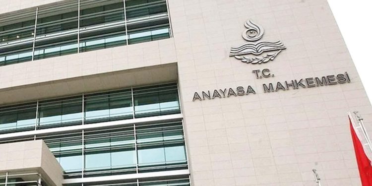 AYM’den yüksek yargının ek artırımına iptal