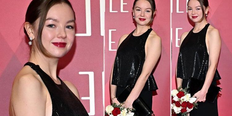 Babası tuvaletin yolunu bulamıyor: Kendisi hanım hanımcık bir kız oldu