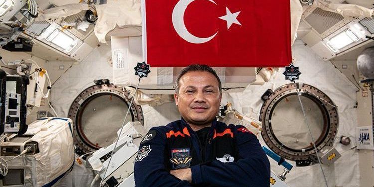 Bakan açıkladı: Birinci Türk Astronot’a uzayda veda merasimi