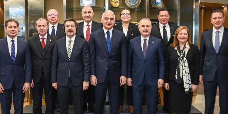 Bakan Ersoy: 2024 gayemiz 60 milyon ziyaretçi, 60 milyar dolar