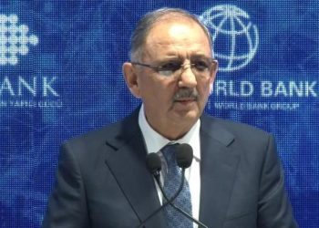 Bakan Özhaseki: 680 bin civarında konut, 70 bin civarında iş yeri yıkıldı