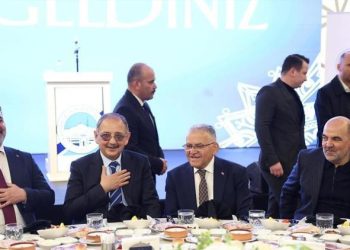 Bakan Özhaseki Kayseri’de