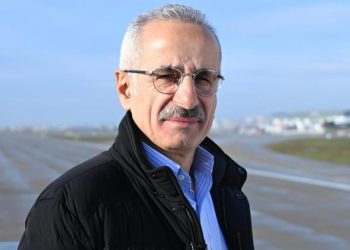 Bakan Uraloğlu açıkladı…İstanbul Havalimanı’na 3 uçak tıpkı anda inip kalkabilecek