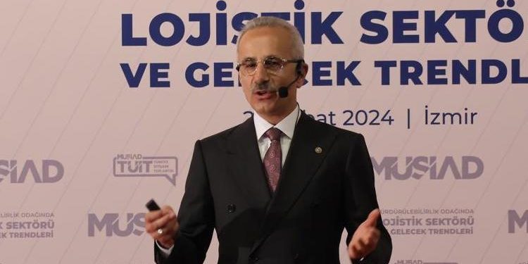 Bakan Uraloğlu’ndan seçim iletisi: 1 Nisan latifesini göstermiş olacağız